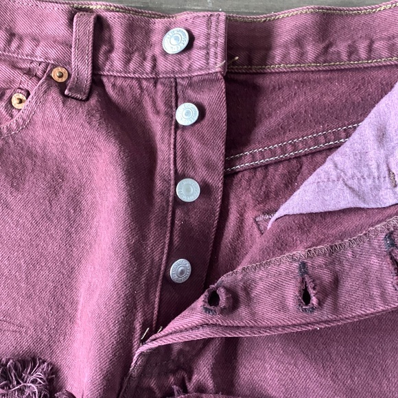Levi’s 501 jean shorts burgundy - Picture 2 of 4